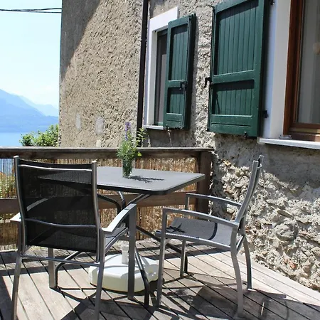 La Nicchia Comersee 公寓